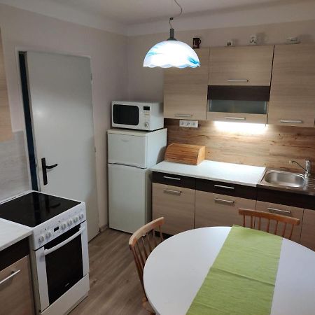 U Letiste Apartment Knezeves  Ngoại thất bức ảnh