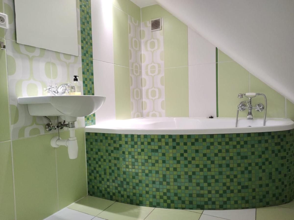 U Letiste Apartment Knezeves  Ngoại thất bức ảnh